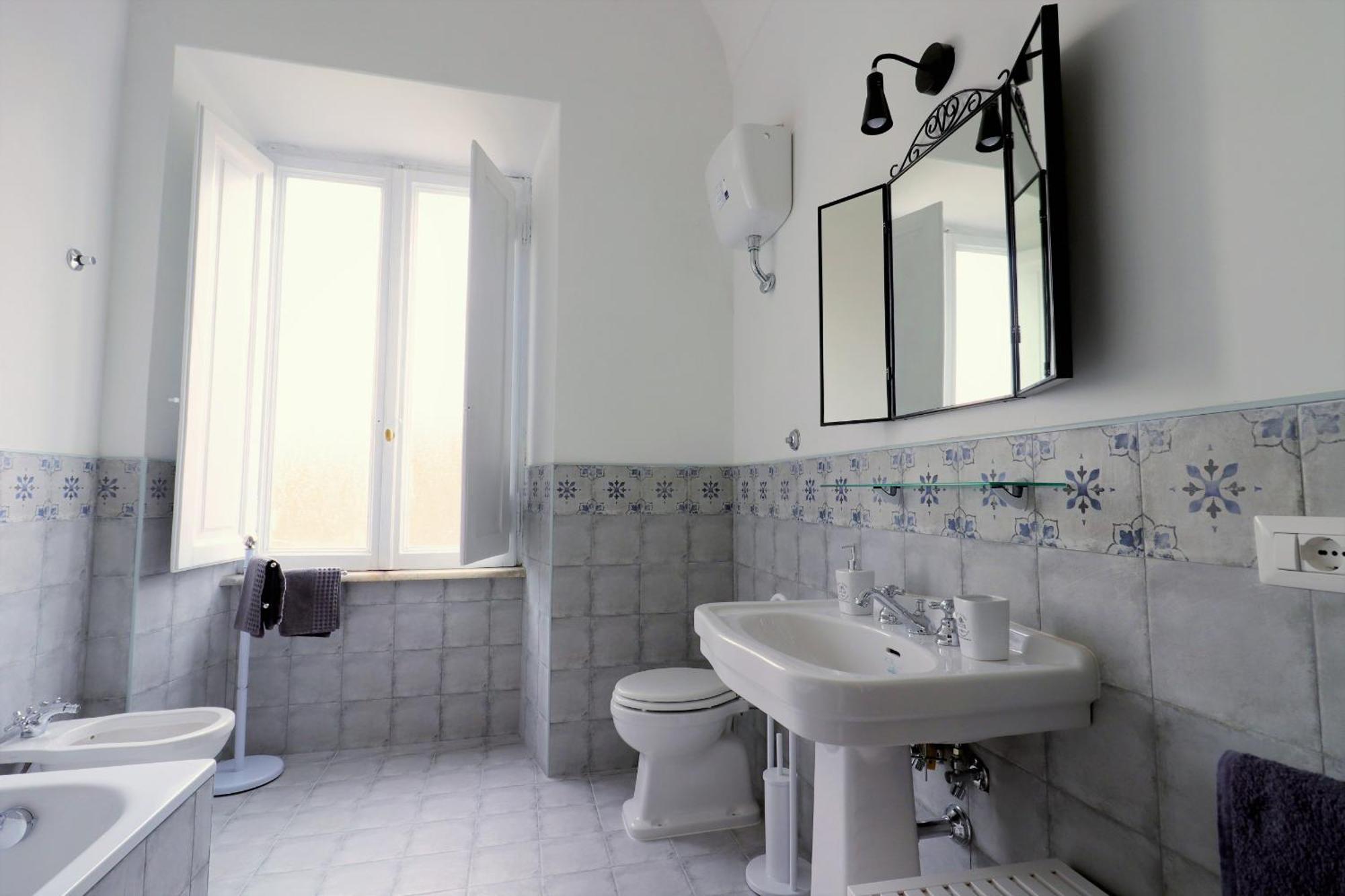 Trevi Grand Blu Suite B&B Рим Екстер'єр фото